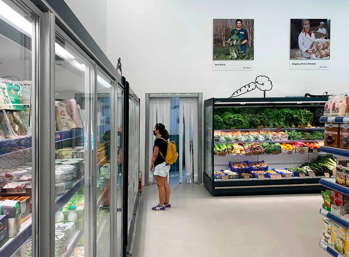 Regały Indiana MV 080 MT D 205-DLM, lady chłodnicze przeznaczone do owoców i warzyw Indiana MV 090 FV O 205-DLM