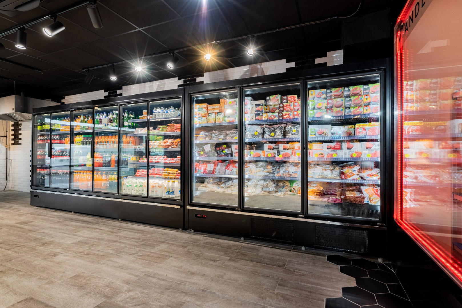Refrigerated multideck cabinets Indiana medium AV 085 MT D, convenient store Bouche Qui Rit (France)
