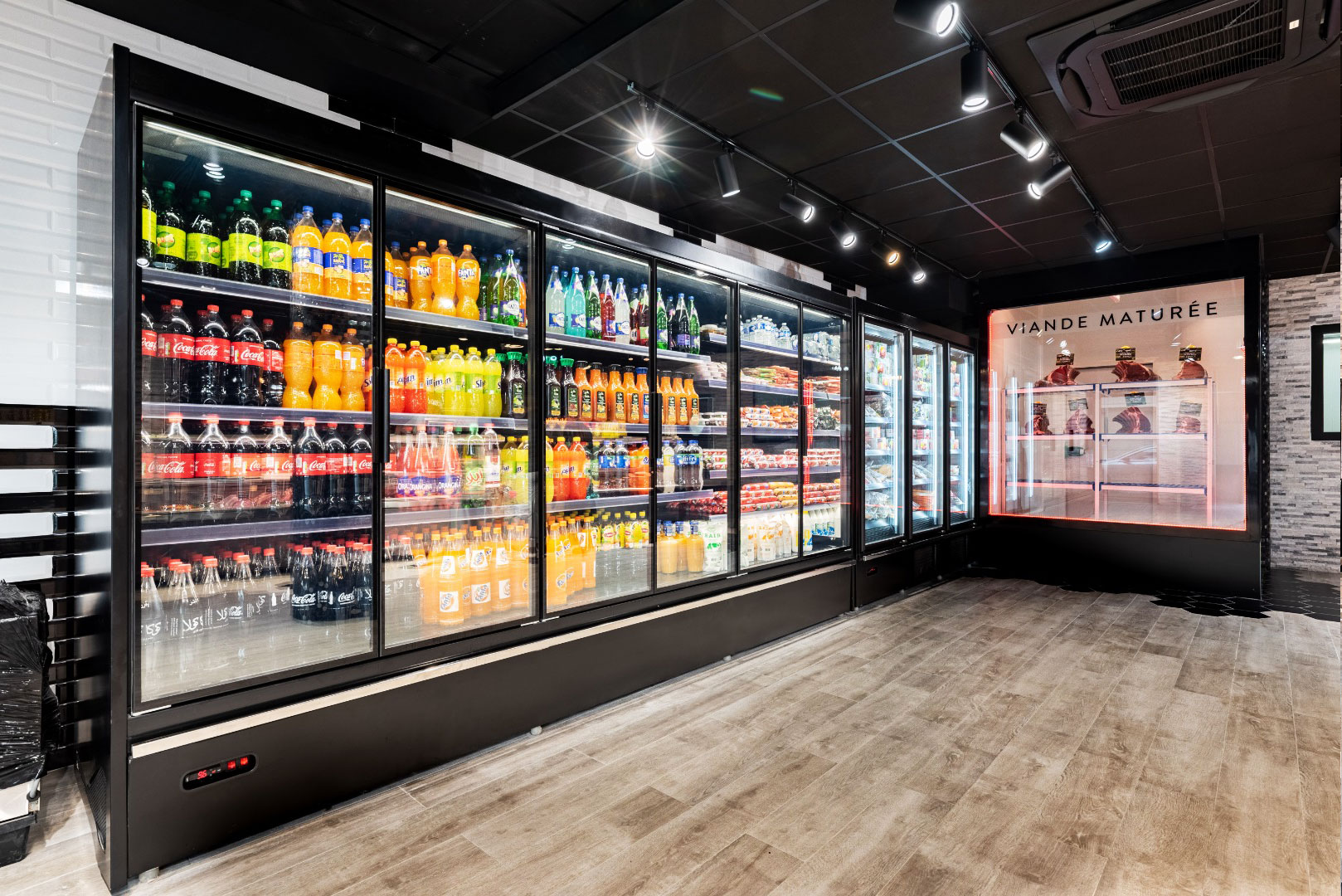 Refrigerated multideck cabinets Indiana medium AV 085 MT D, convenient store Bouche Qui Rit (France)