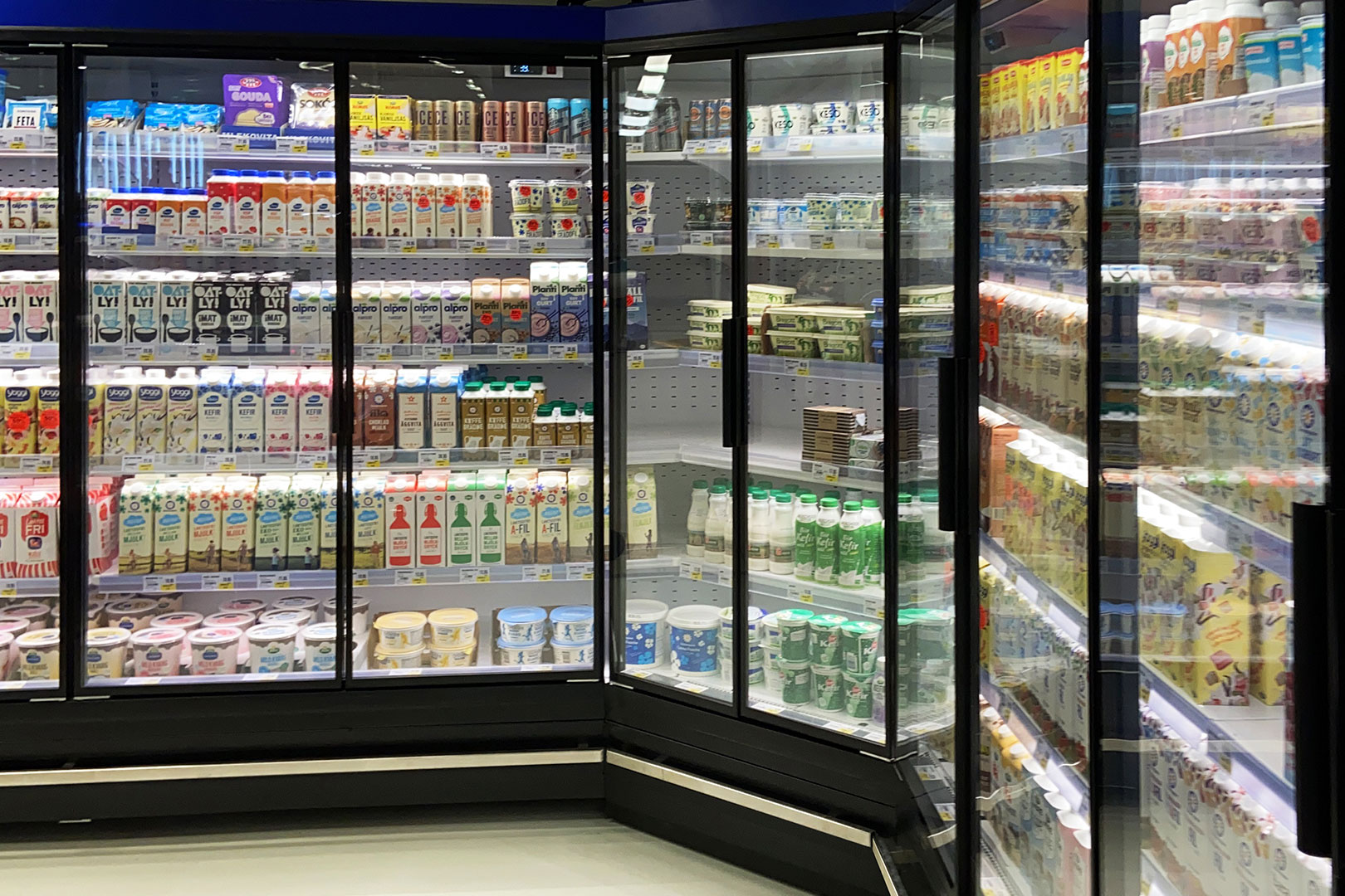 Refrigerated multideck cabinets Indiana MV 080 MT D, supermarket (Sweden)