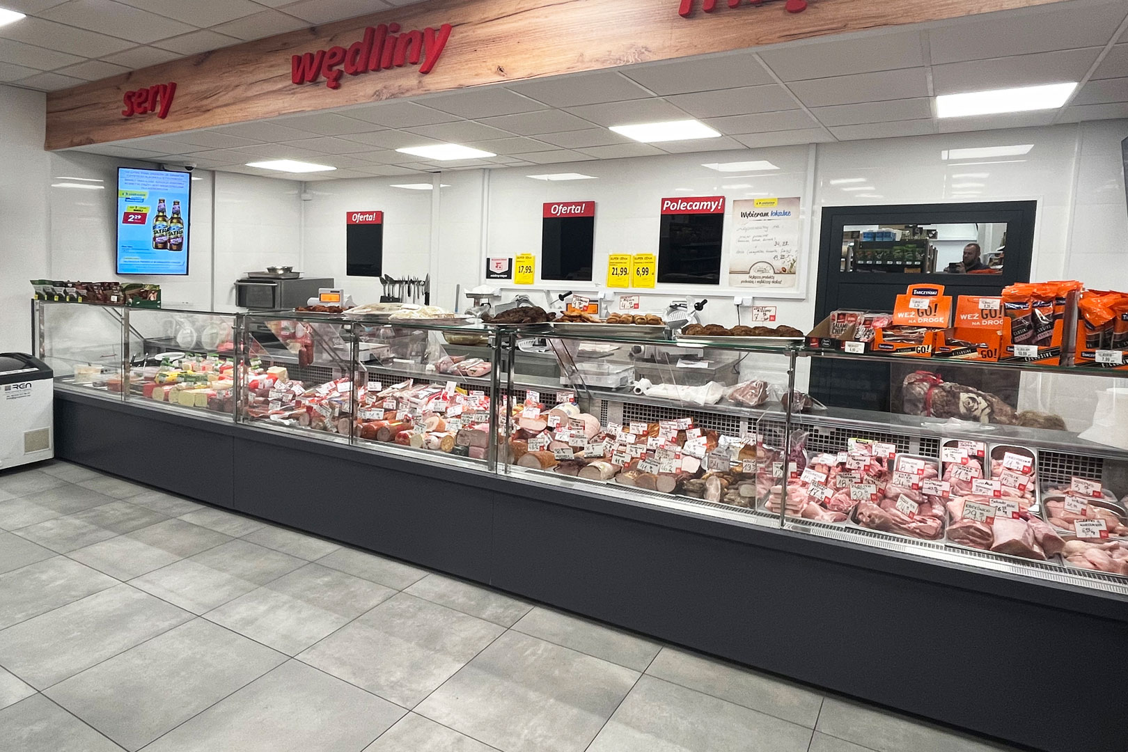 Refrigerated counters Мissouri AС 120 deli PS 130-SBA, convenience store Lewiatan, Poland