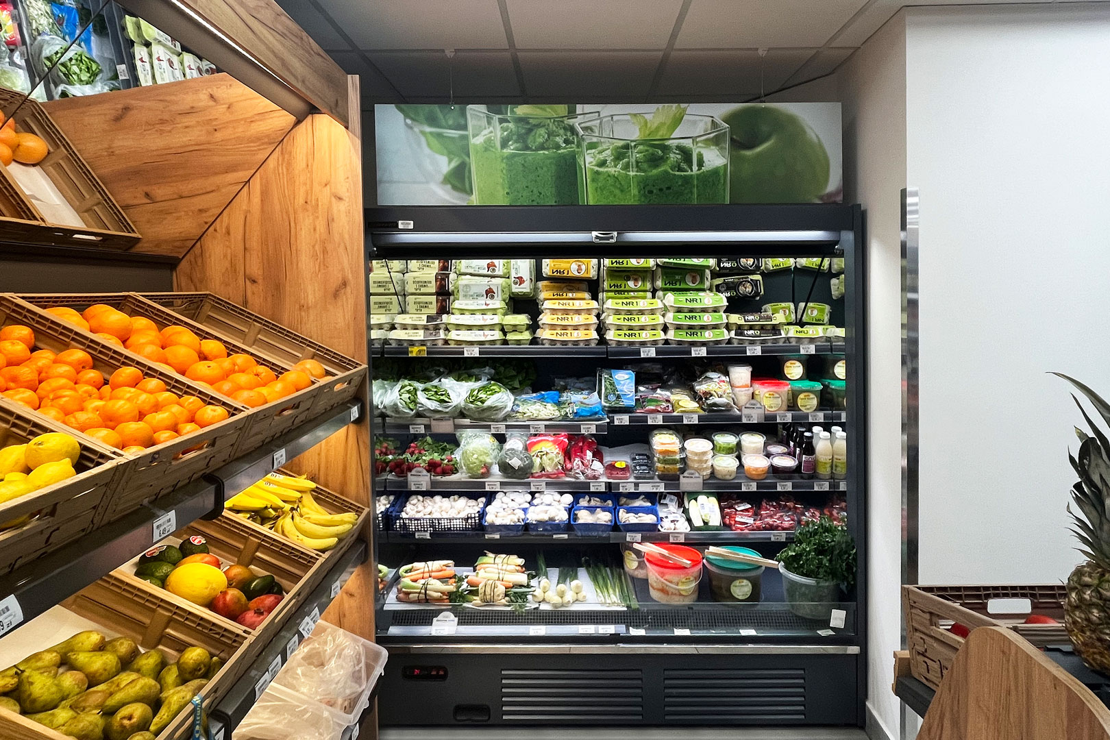 Refrigerated multideck cabinets Indiana medium AV 085 FV O 210-DLM, convenience store Lewiatan, Poland