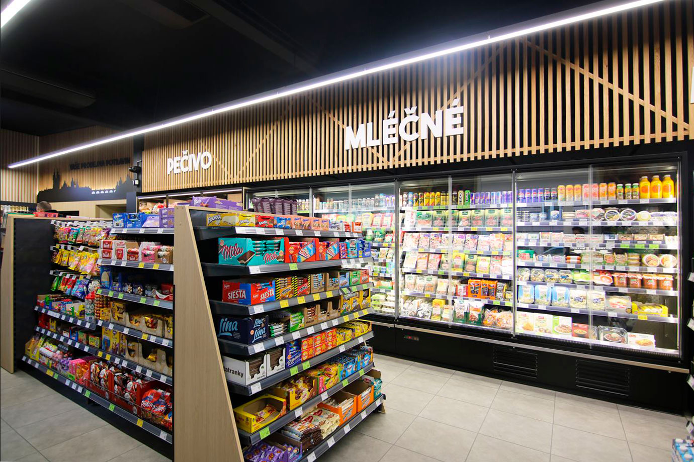Multideck cabinets Indiana medium AV 085 MT D 210-DLM, convenience store Žabka, Czech Republic