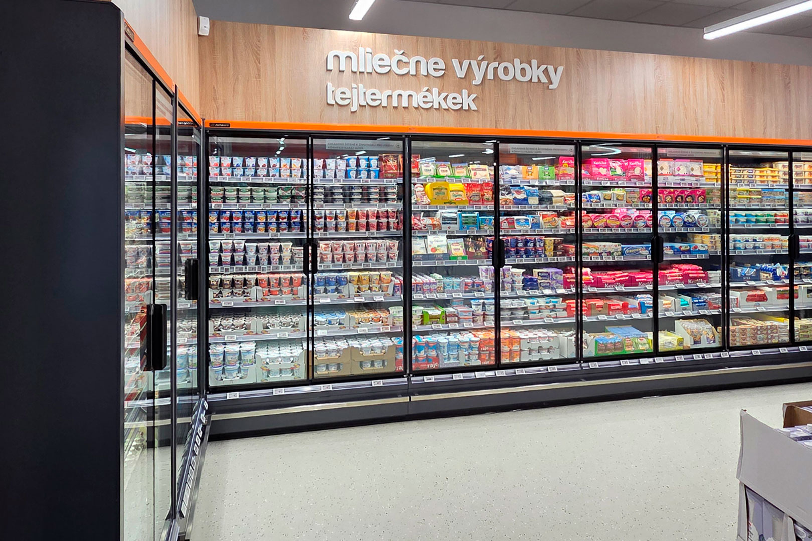 Multideck cabinets Indiana 3 MV 090 MT D 205-DLM, convenience store Coop, Slovakia Multideck cabinets Indiana 3 MV 090 MT D 205-DLM, convenience store Coop, Slovakia