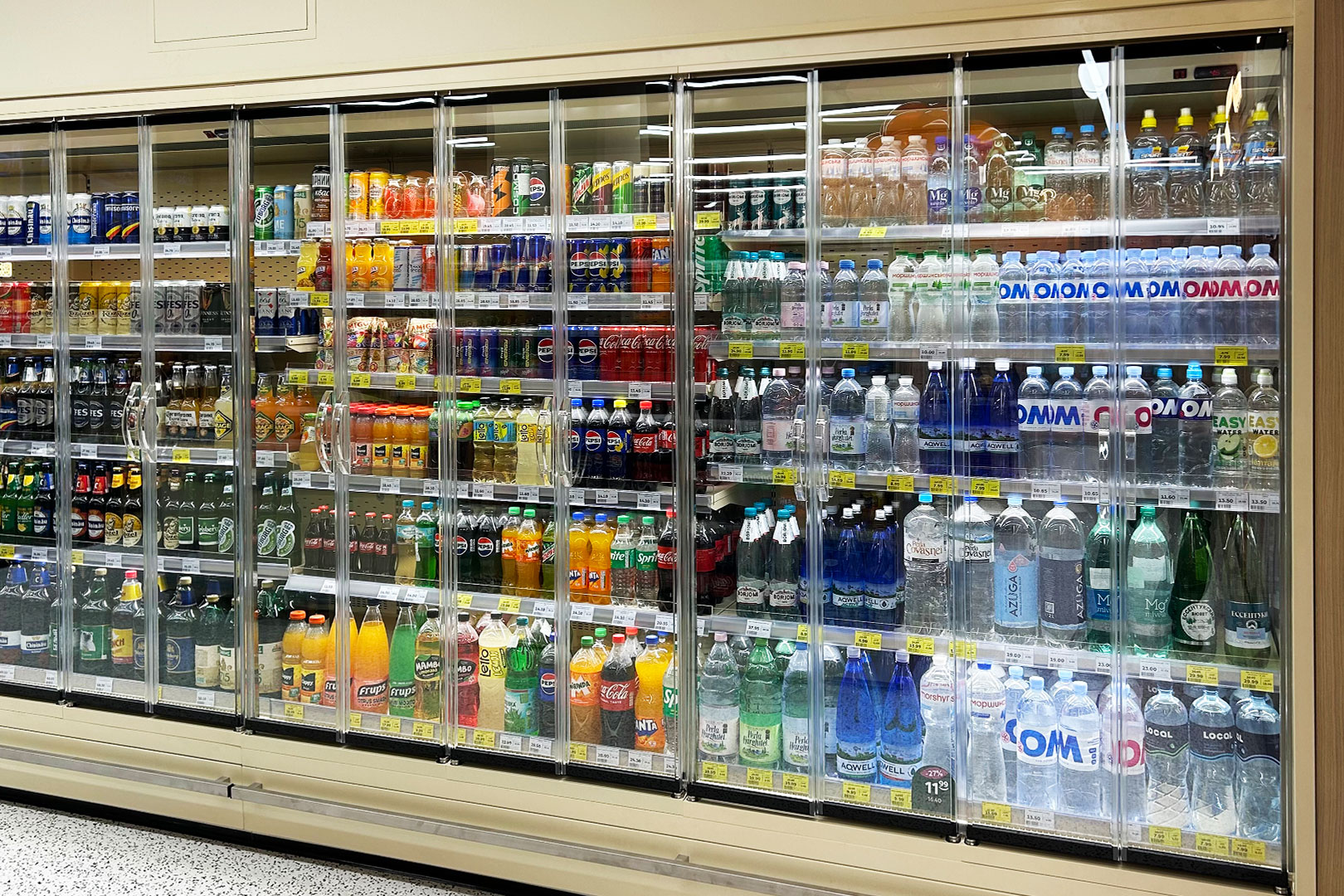 Multideck cabinets Indiana 2 MV 080 MT D 205-DLM, Foxi convenience store, Moldova Multideck cabinets Indiana 2 MV 080 MT D 205-DLM, Foxi convenience store, Moldova