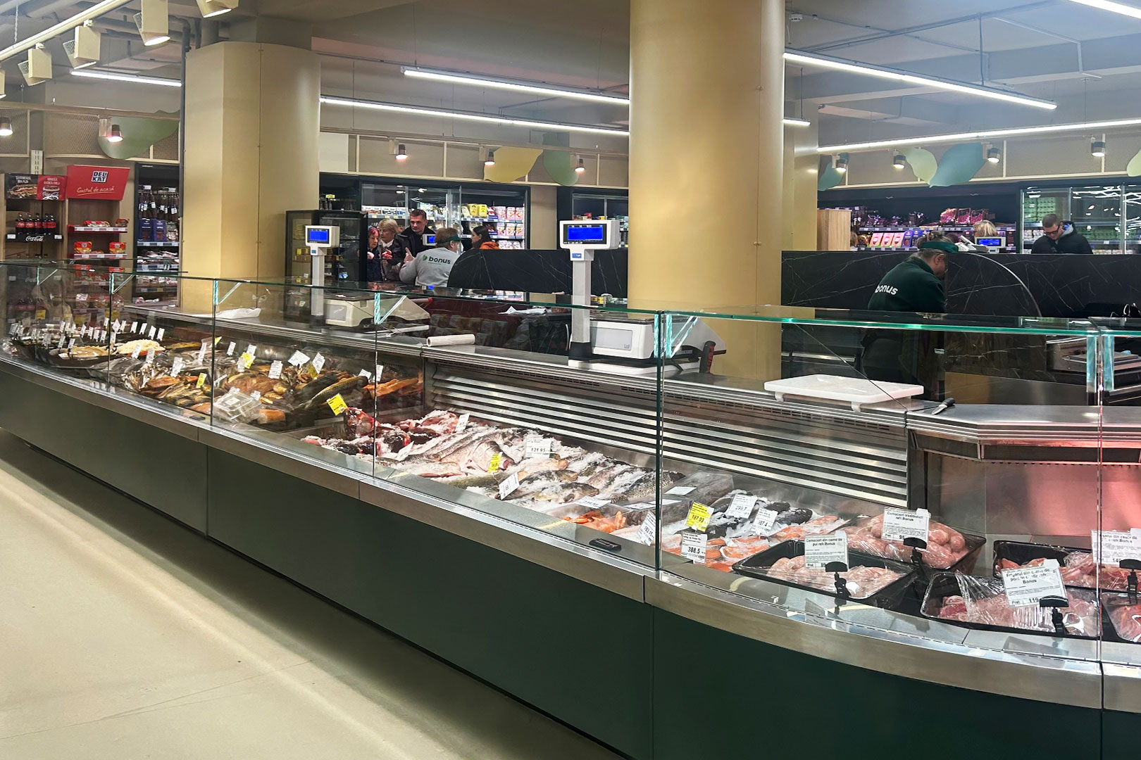 Refrigerated counters Missouri cold diamond MC 117 deli OS 121-DLM, Missouri cold diamond MC 117 fish OS 121-SPLM, Bonus convenience store, Moldova Refrigerated counters Missouri cold diamond MC 117 deli OS 121-DLM, Missouri cold diamond MC 117 fish OS 121-SPLM, Bonus convenience store, Moldova