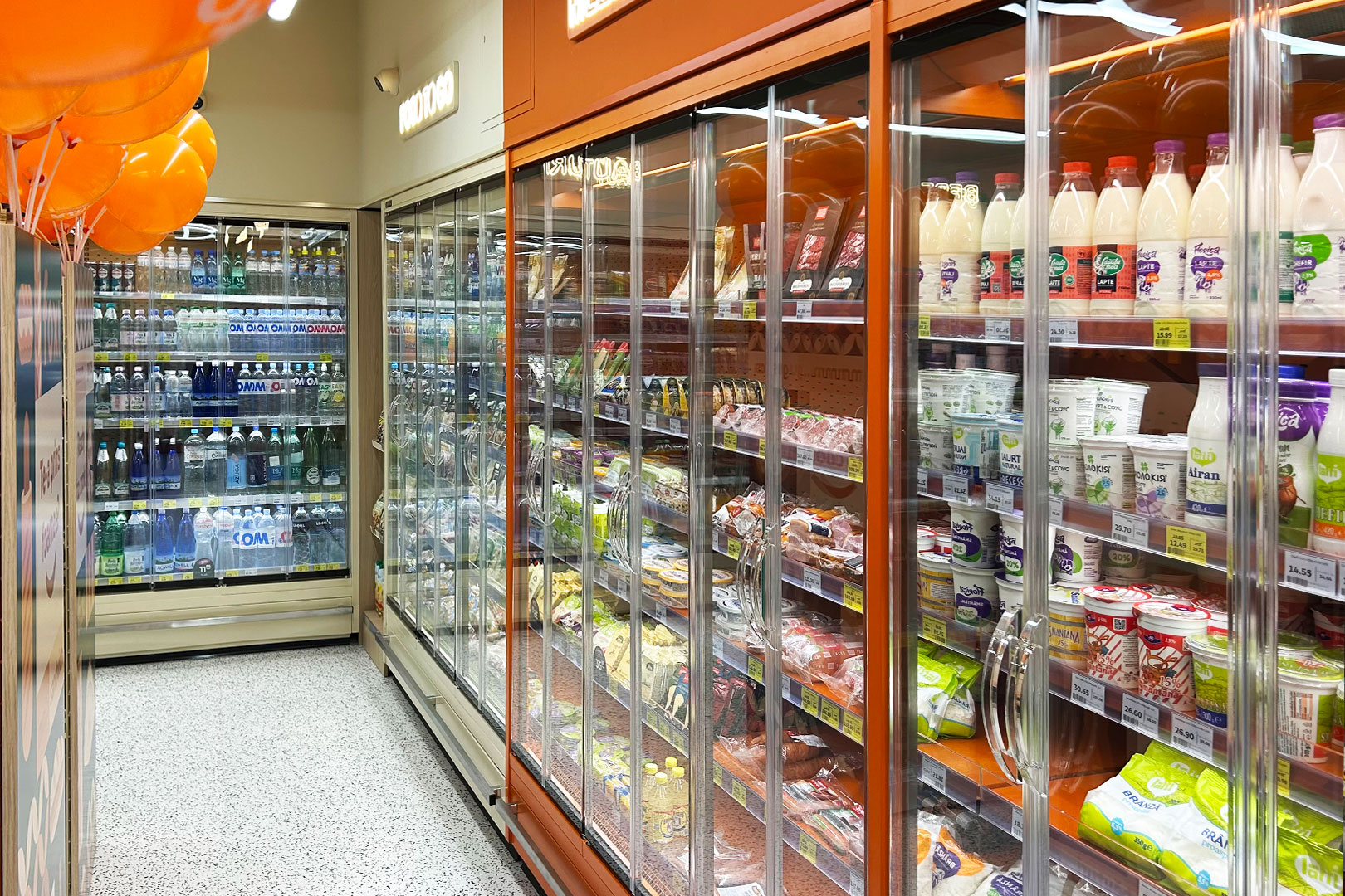 Multideck cabinets Indiana 2 MV 080 MT D 205-DLM, Foxi convenience store, Moldova Multideck cabinets Indiana 2 MV 080 MT D 205-DLM, Foxi convenience store, Moldova