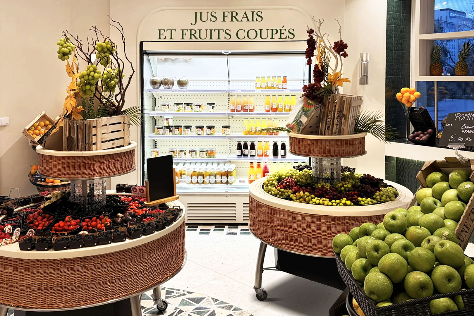 Specjalistyczne witryny do sprzedaży owoców i warzyw Virginia AI 122 VF self 130-DLA, regały chłodnicze Indiana medium AV 085 MT O 200-DLM, sklep Maison LFL, Francja Specjalistyczne witryny do sprzedaży owoców i warzyw Virginia AI 122 VF self 130-DLA, regały chłodnicze Indiana medium AV 085 MT O 200-DLM, sklep Maison LFL, Francja