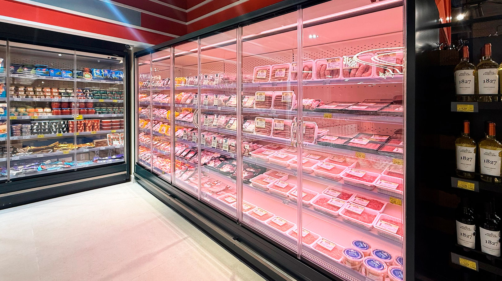 Regały chłodnicze Indiana 3 MV 090 MT D 220-DLM, supermarket Bonus, Mołdawia Regały chłodnicze Indiana 3 MV 090 MT D 220-DLM, supermarket Bonus, Mołdawia