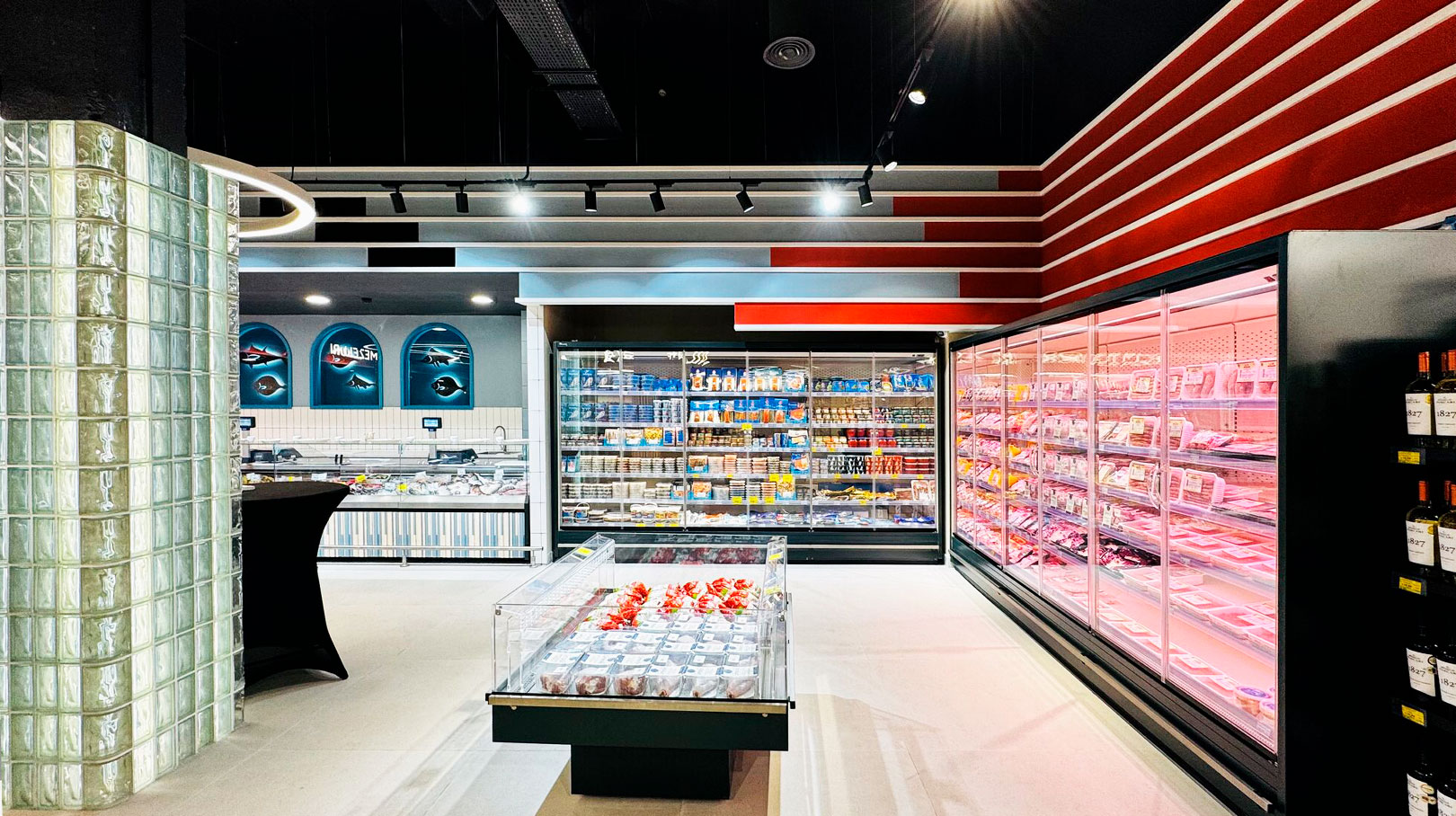 Lada promocyjna Virginia AC 100 deli self 086-DLA, Regały chłodnicze Indiana 3 MV 090 MT D 220-DLM, supermarket Bonus, Mołdawia Lada promocyjna Virginia AC 100 deli self 086-DLA, Regały chłodnicze Indiana 3 MV 090 MT D 220-DLM, supermarket Bonus, Mołdawia