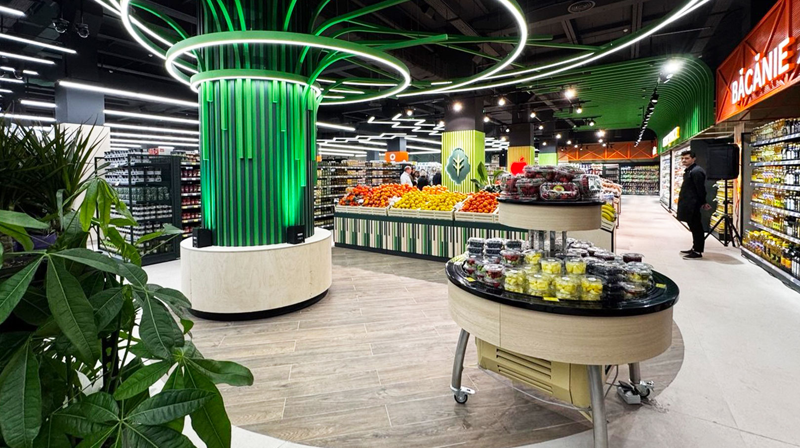 Lada promocyjna Virginia AI 122 VF self 112-DLА, regały chłodnicze Indiana 3 MV 090 MT D 220-DLM, supermarket Bonus, Mołdawia Lada promocyjna Virginia AI 122 VF self 112-DLА, regały chłodnicze Indiana 3 MV 090 MT D 220-DLM, supermarket Bonus, Mołdawia