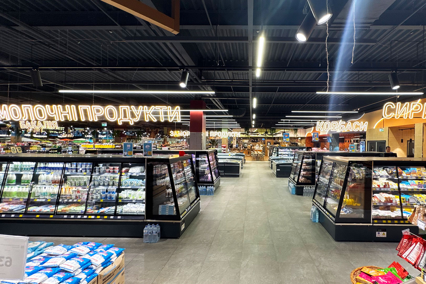 Niskie regały Indiana eco ASV 070 MT D 160-DLM, supermarket Food Market, Ukraina Niskie regały Indiana eco ASV 070 MT D 160-DLM, supermarket Food Market, Ukraina